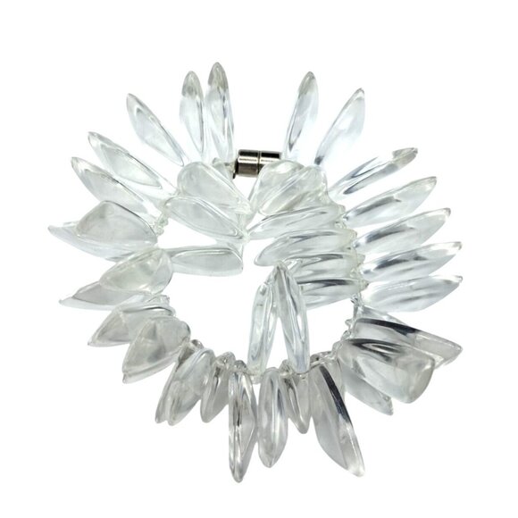 Yasmine Kuhn Lucite Bracelet Magnetic Clasp Clear Asymmetrical Large Beads Costu - Picture 6 of 9